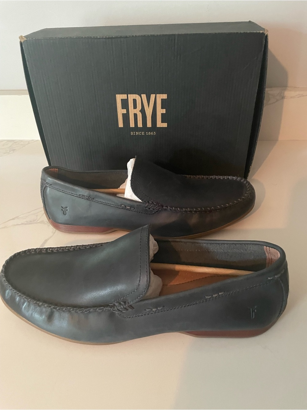 FRYE Navy Lewis Venetian
